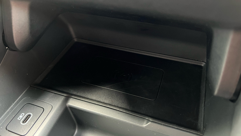 Land Rover Range Rover Evoque 2.0 D200 Dynamic SE 5dr Auto Diesel Hatchback